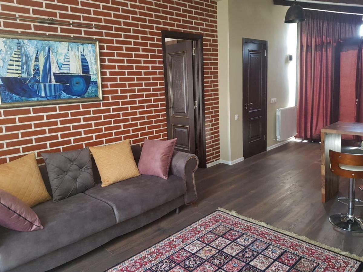 Apart Hotel Avlabari Yard ティビリシ エクステリア 写真