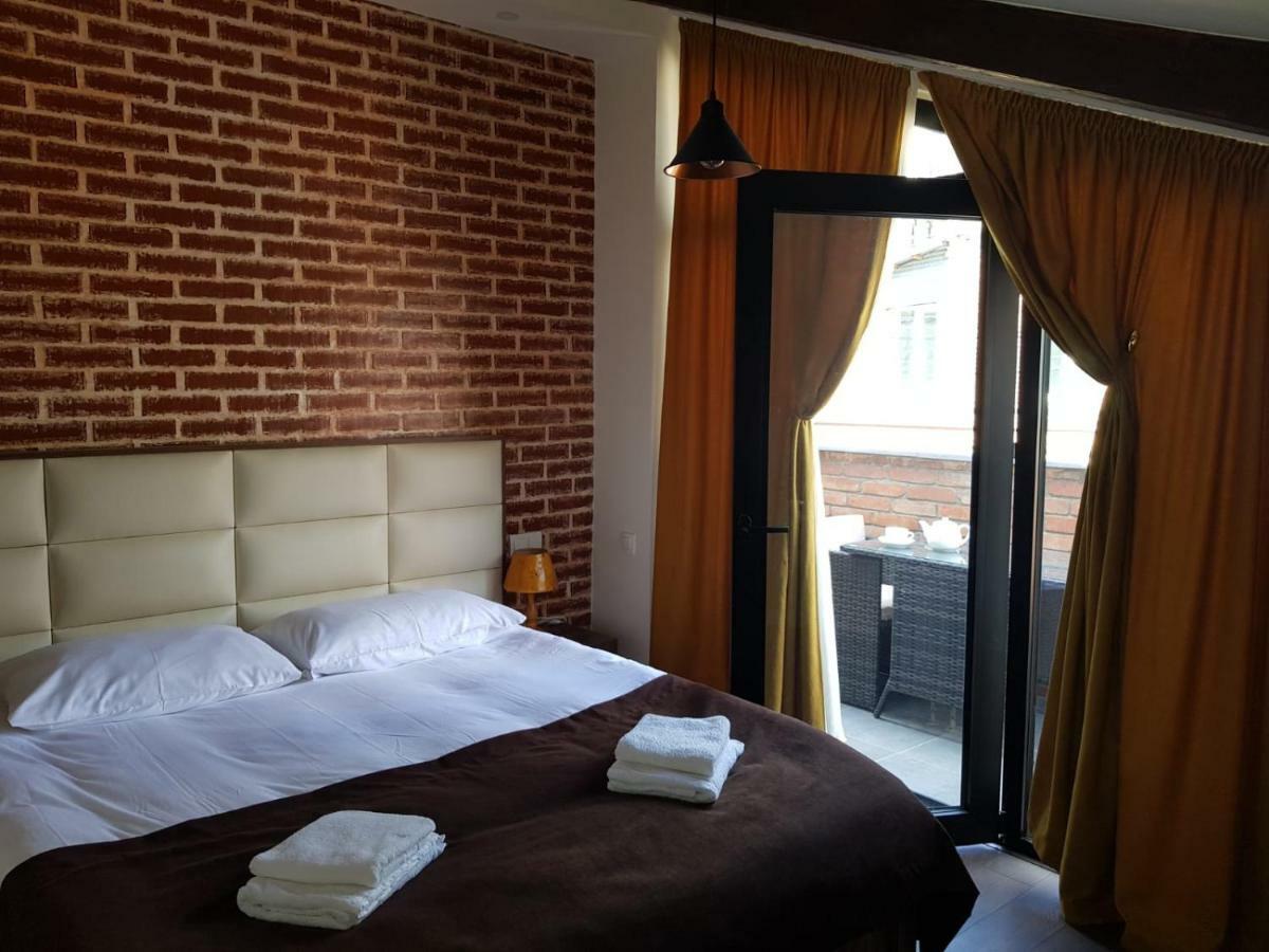 Apart Hotel Avlabari Yard ティビリシ エクステリア 写真